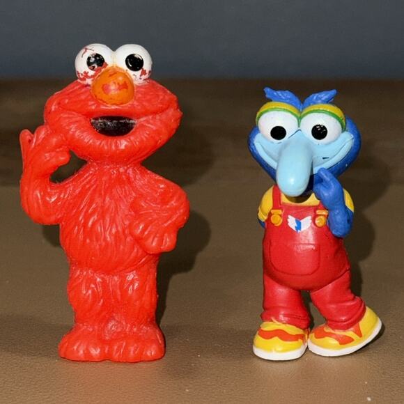 Assorted Sesame Street miniature play figures Oscar Big Bird Gonzo Elmo Ernie - Picture 4 of 6